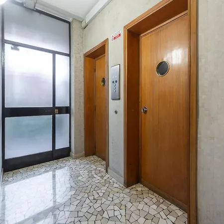 Charming & Bright Near Milan's Fashion District Aparthotel Milan