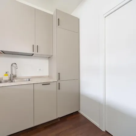 Apartmanhotel Charming & Bright Near Milan's Fashion District *