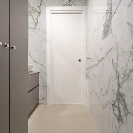 Charming & Bright Near Milan's Fashion District Aparthotel Milan